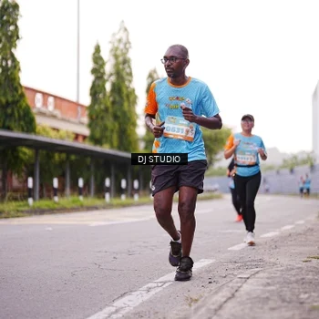 Runner Photo 8366198