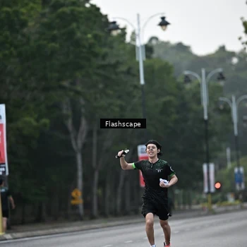 Runner Photo 8366207