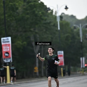 Runner Photo 8366228