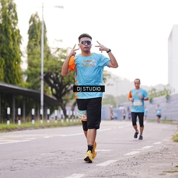 Runner Photo 8366241