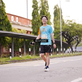 Runner Photo 8366251