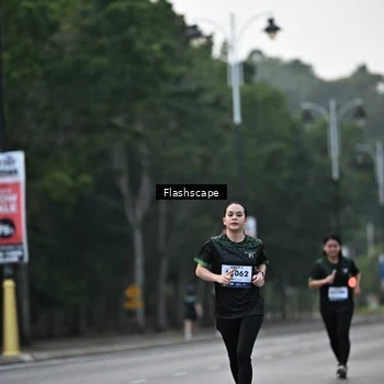 Runner Photo 8366253