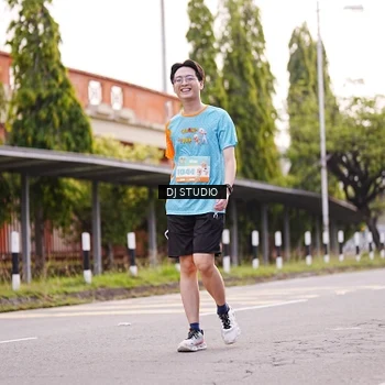 Runner Photo 8366265