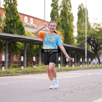 Runner Photo 8366335
