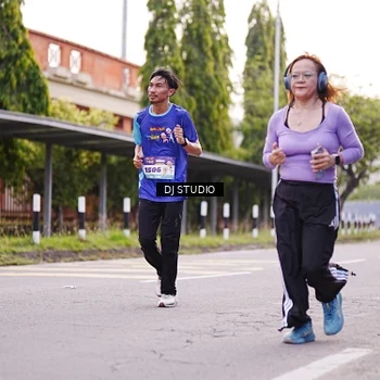 Runner Photo 8366420