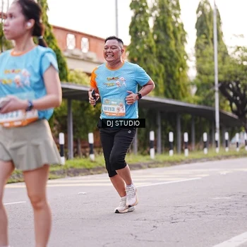 Runner Photo 8366443