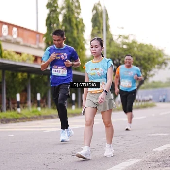Runner Photo 8366444