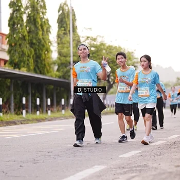 Runner Photo 8366516
