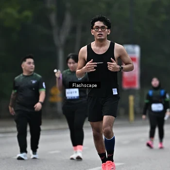 Runner Photo 8366576