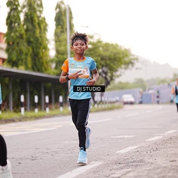 Runner Photo 8366583