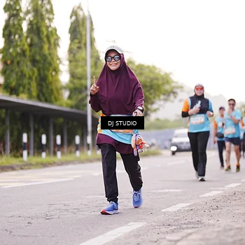 Runner Photo 8366741