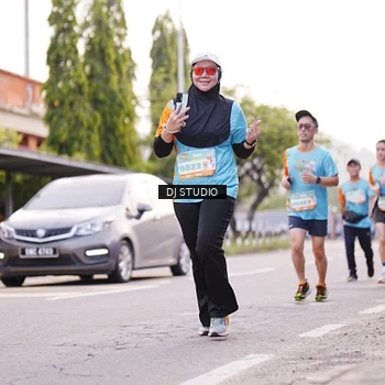 Runner Photo 8366755