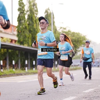 Runner Photo 8366763
