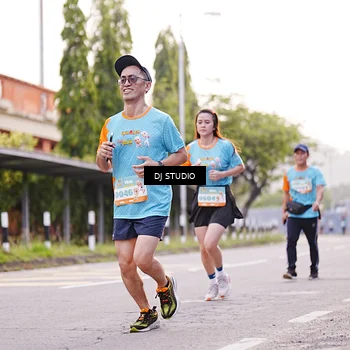 Runner Photo 8366764