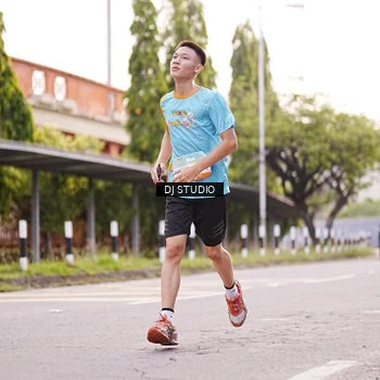 Runner Photo 8366877