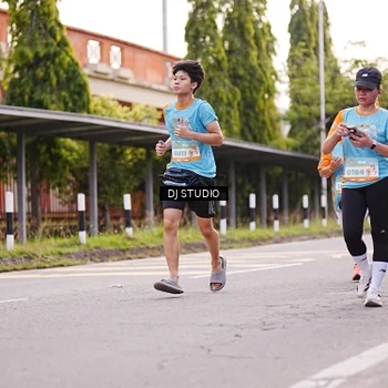 Runner Photo 8366933