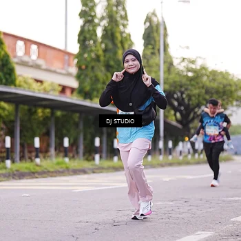 Runner Photo 8367074