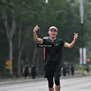 Runner Photo 8367243