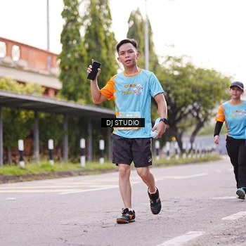 Runner Photo 8367246