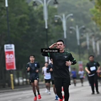 Runner Photo 8367276