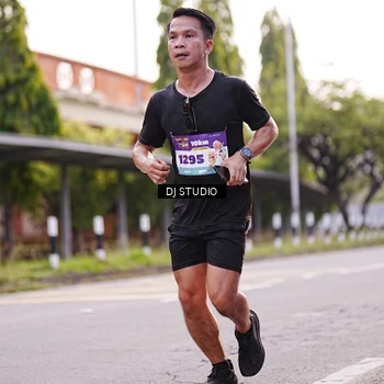 Runner Photo 8367436