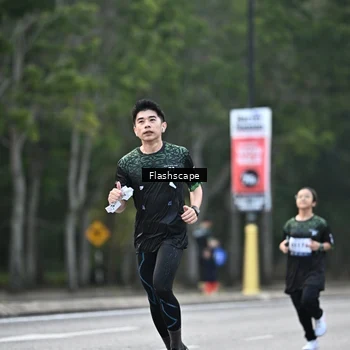 Runner Photo 8367759