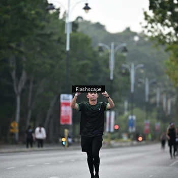 Runner Photo 8368003