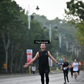 Runner Photo 8368057