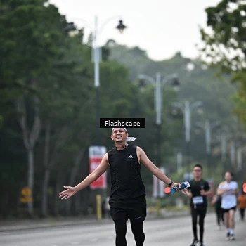 Runner Photo 8368064