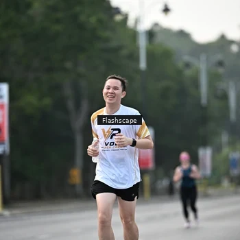Runner Photo 8368158
