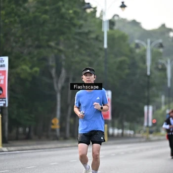 Runner Photo 8368530
