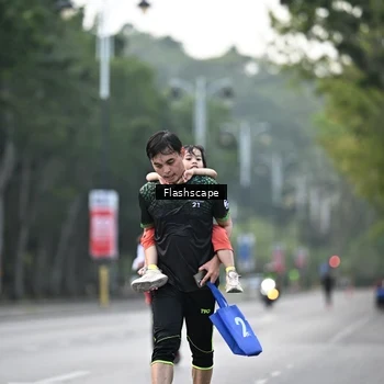 Runner Photo 8368547