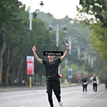 Runner Photo 8368668