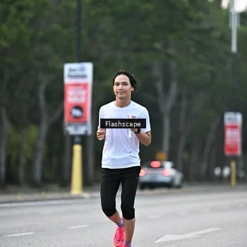 Runner Photo 8369072