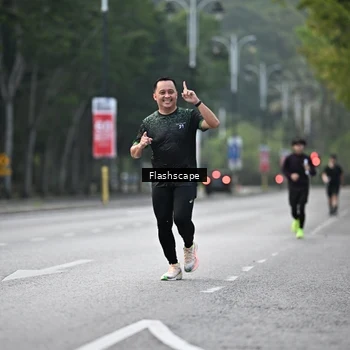 Runner Photo 8369776