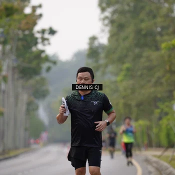 Runner Photo 8369992