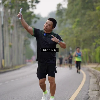 Runner Photo 8370001