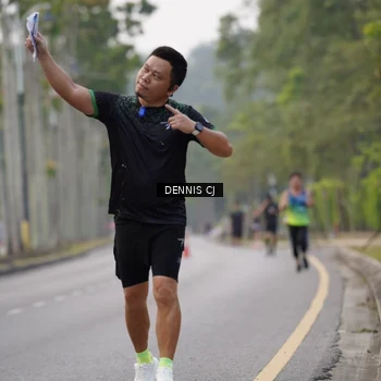 Runner Photo 8370002
