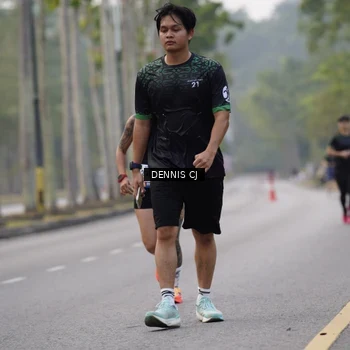 Runner Photo 8370074