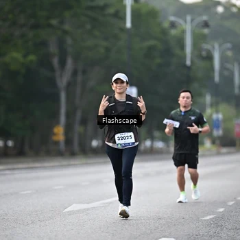 Runner Photo 8370415