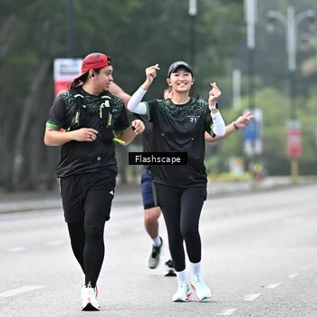 Runner Photo 8371054