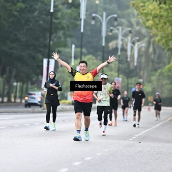 Runner Photo 8371073