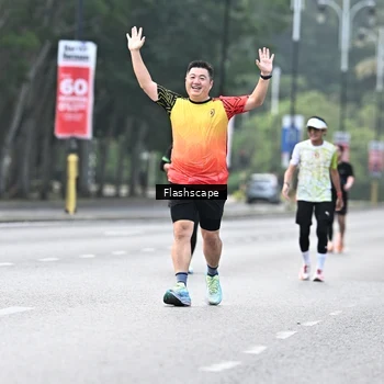 Runner Photo 8371074