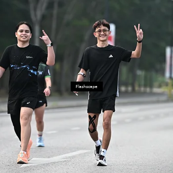Runner Photo 8371102