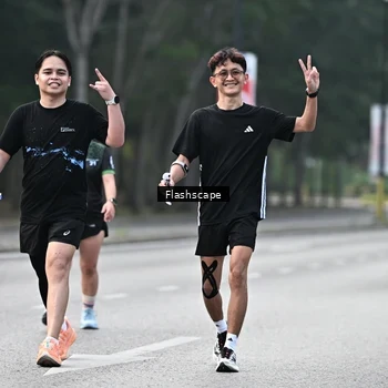 Runner Photo 8371111