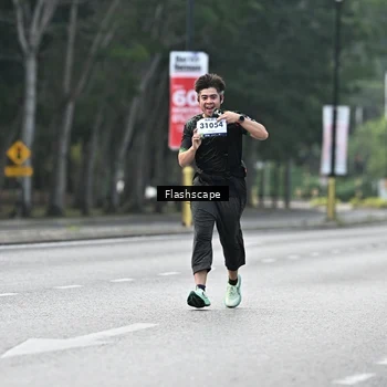 Runner Photo 8371141