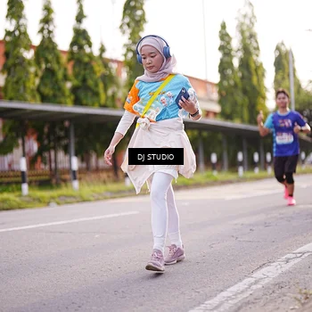 Runner Photo 8371155