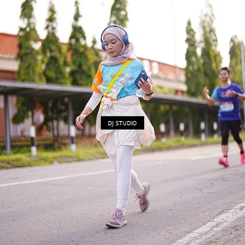 Runner Photo 8371159