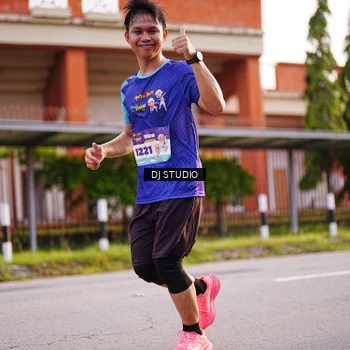 Runner Photo 8371213