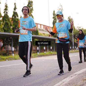 Runner Photo 8371346